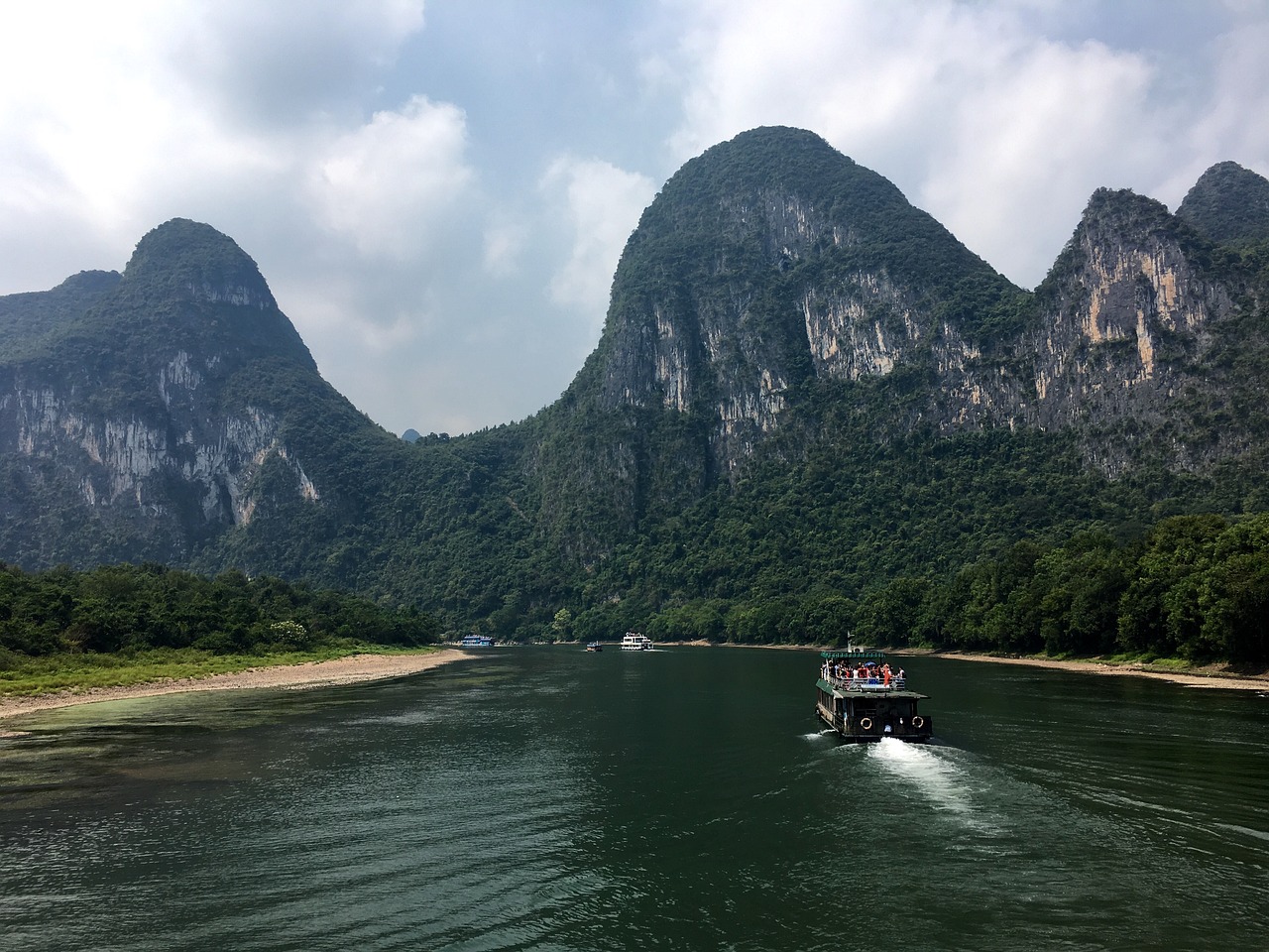 探索桂林乐满地，梦幻山水之旅的全面指南