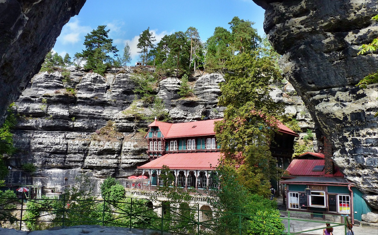 黄山景区门票改革背后的生态考量与旅游经济新挑战